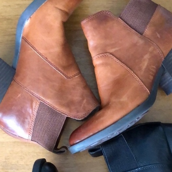 Born Shoes - Born Leather Bootie (Brown available)